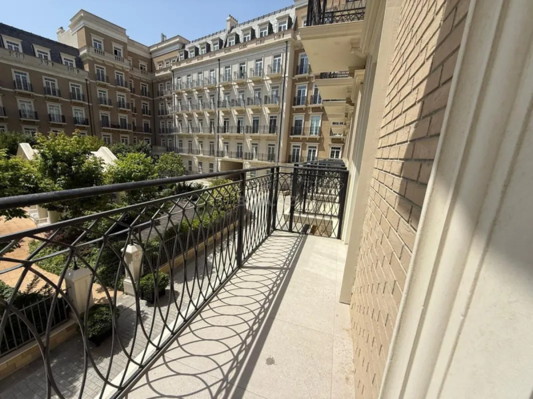 Satılır 2 otaqlı mənzil 78 m²