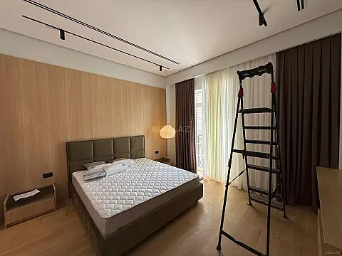 Satılır 2 otaqlı mənzil 78 m²