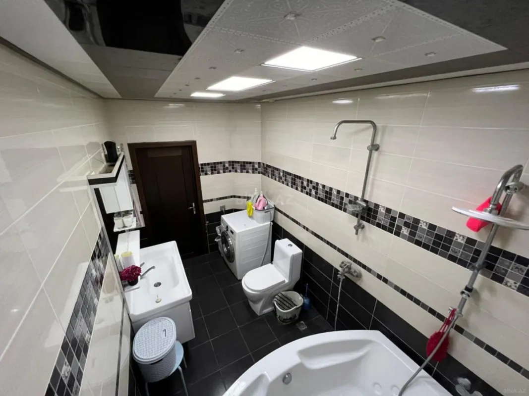 Satılır 3 otaqlı mənzil 150 m²