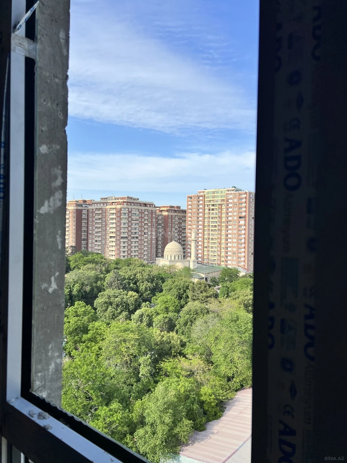 Satılır 3 otaqlı mənzil 295 m²