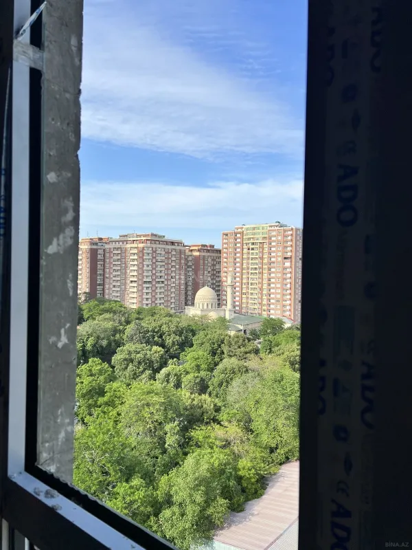 Satılır 3 otaqlı mənzil 295 m²