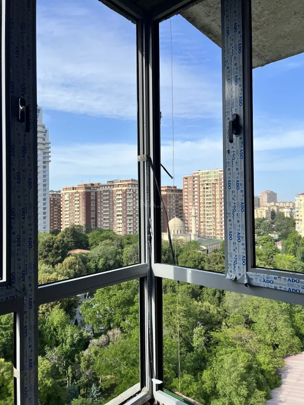 Satılır 3 otaqlı mənzil 295 m²