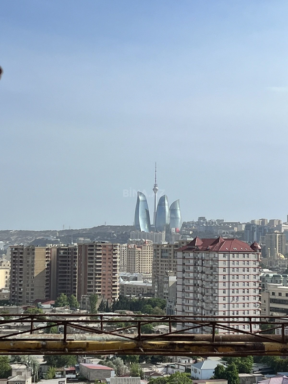 Satılır 3 otaqlı mənzil 295 m²
