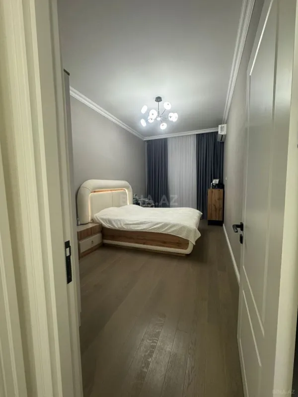 Kirayə verilir 2 otaqlı mənzil 80 m²