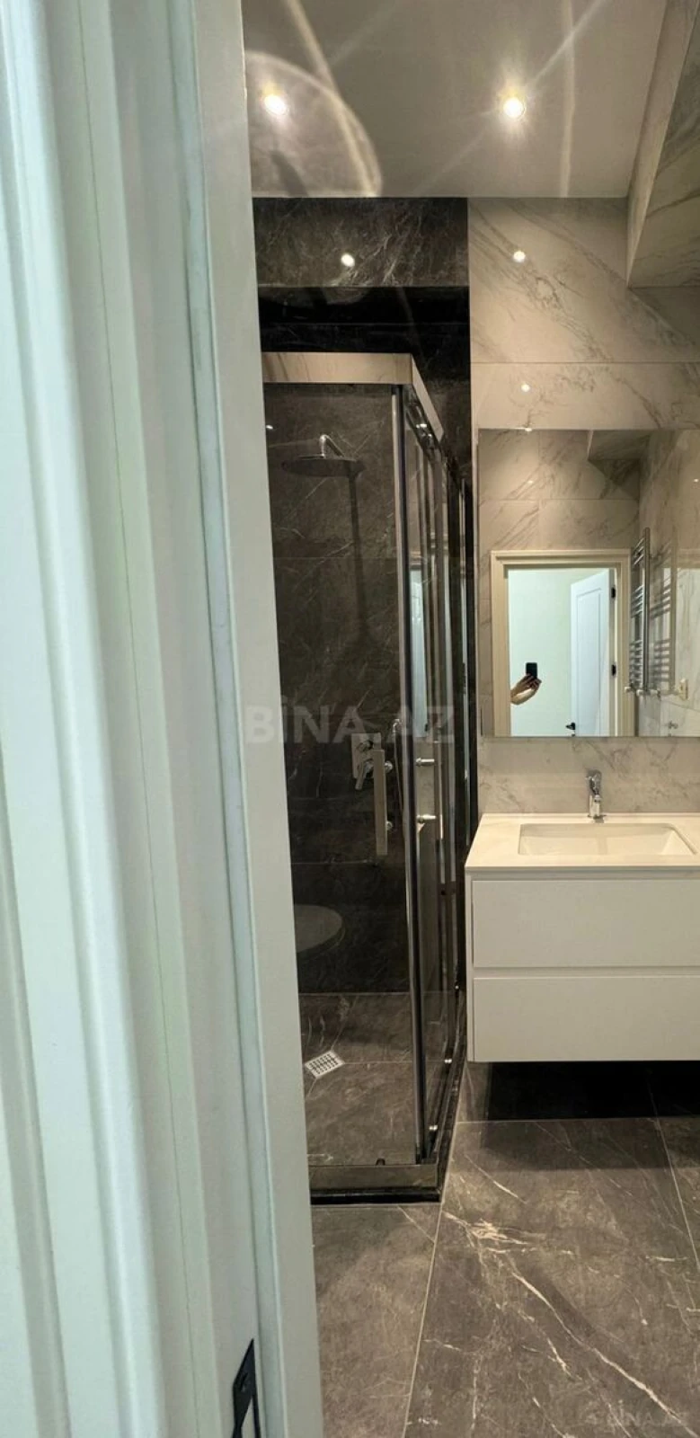 Kirayə verilir 2 otaqlı mənzil 80 m²