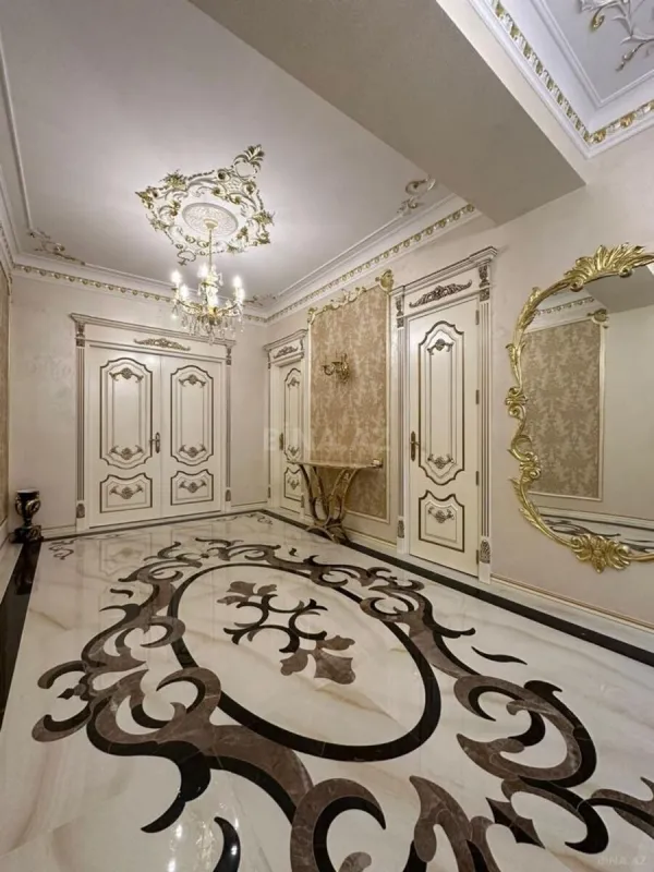 Satılır 4 otaqlı mənzil 172 m²