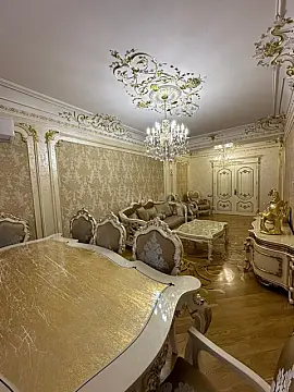 Satılır 4 otaqlı mənzil 172 m²