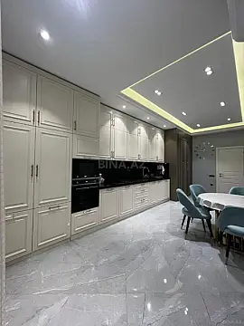Satılır 3 otaqlı mənzil 165 m²