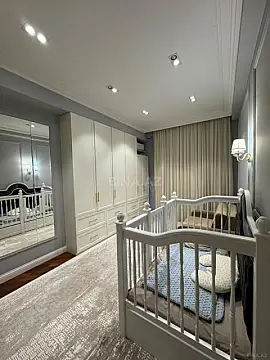 Satılır 3 otaqlı mənzil 165 m²