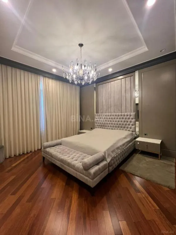 Satılır 3 otaqlı mənzil 165 m²