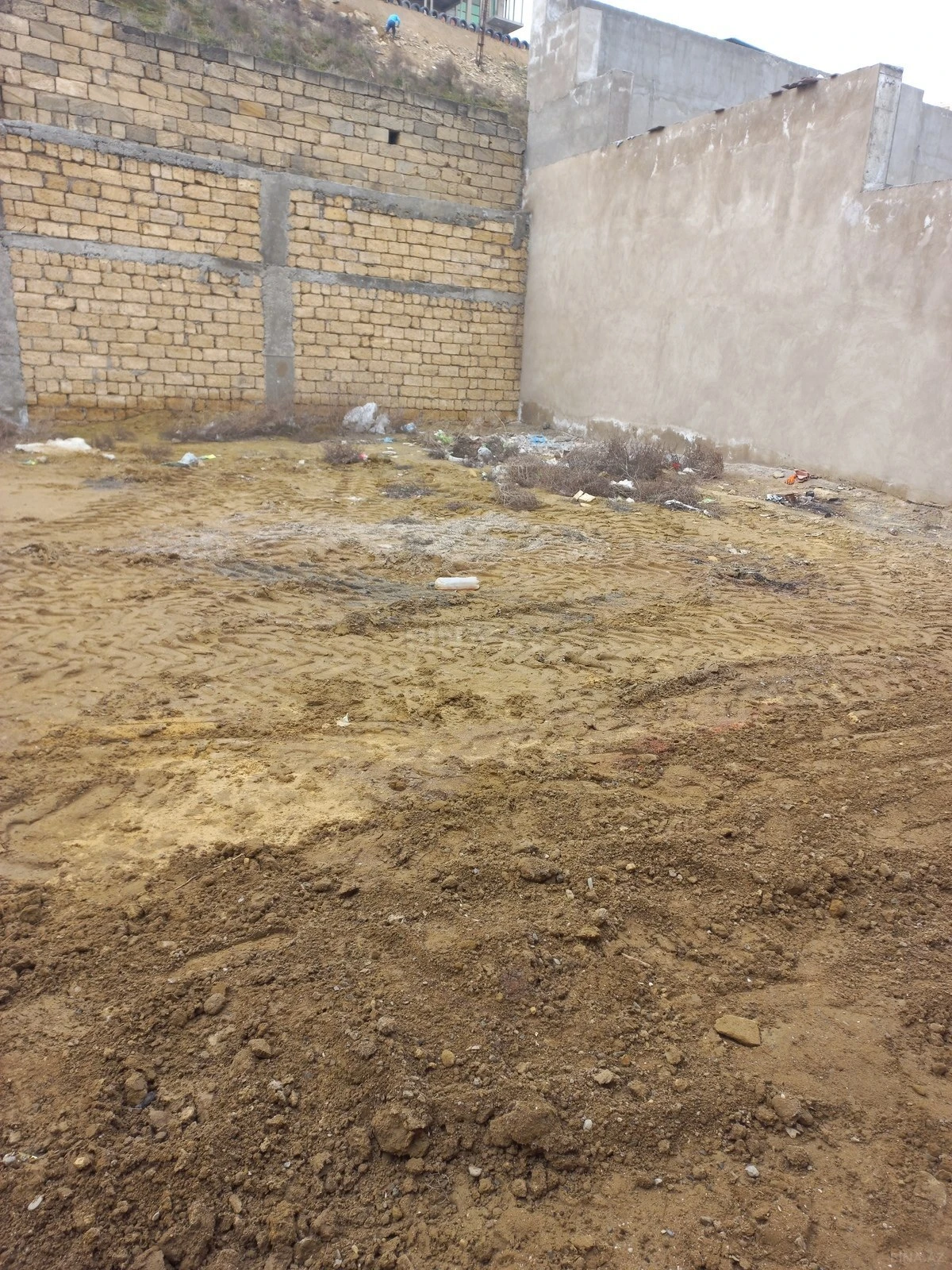 Satılır torpaq sahəsi 2 m²