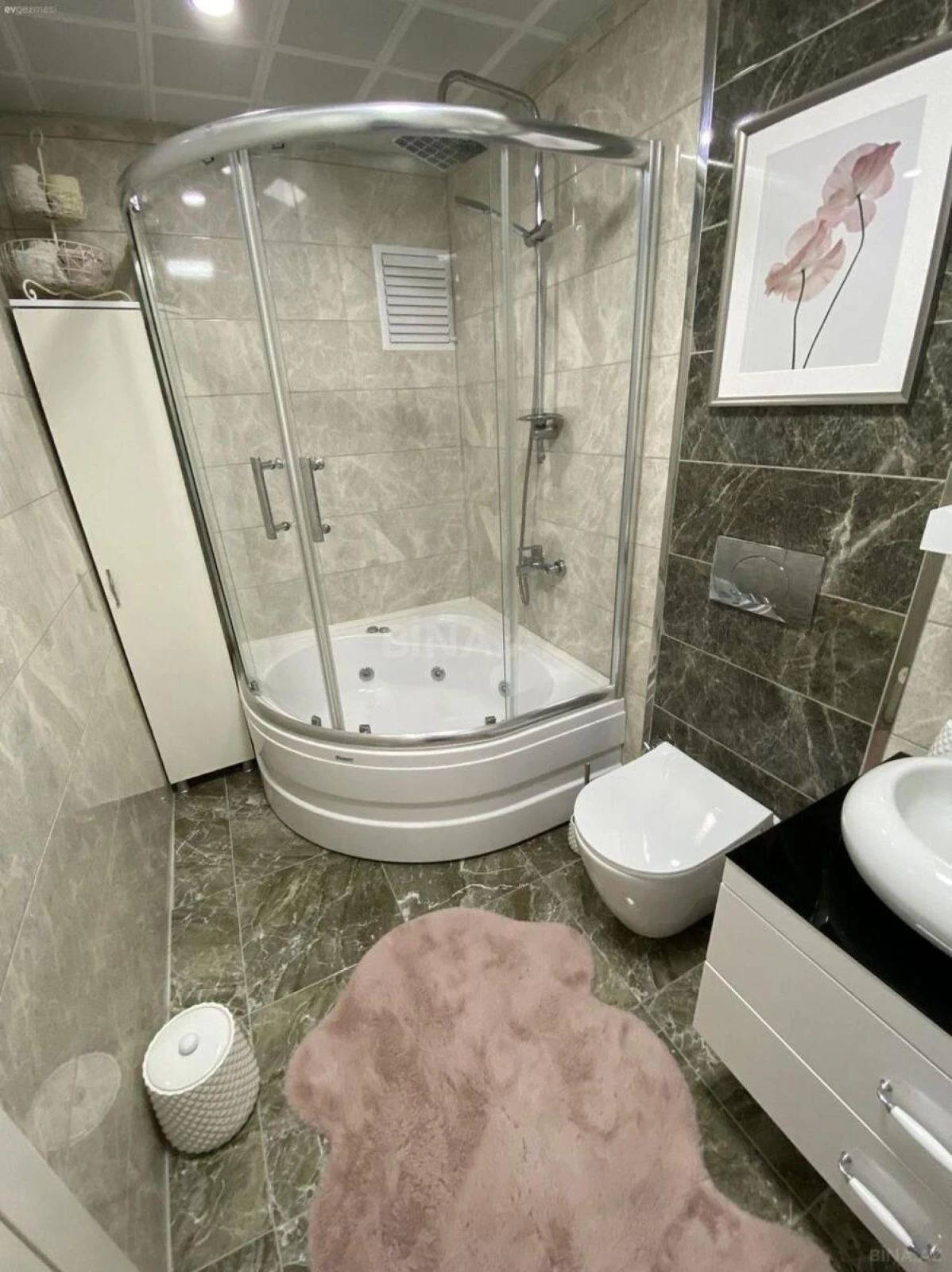 Kirayə verilir 2 otaqlı mənzil 90 m²