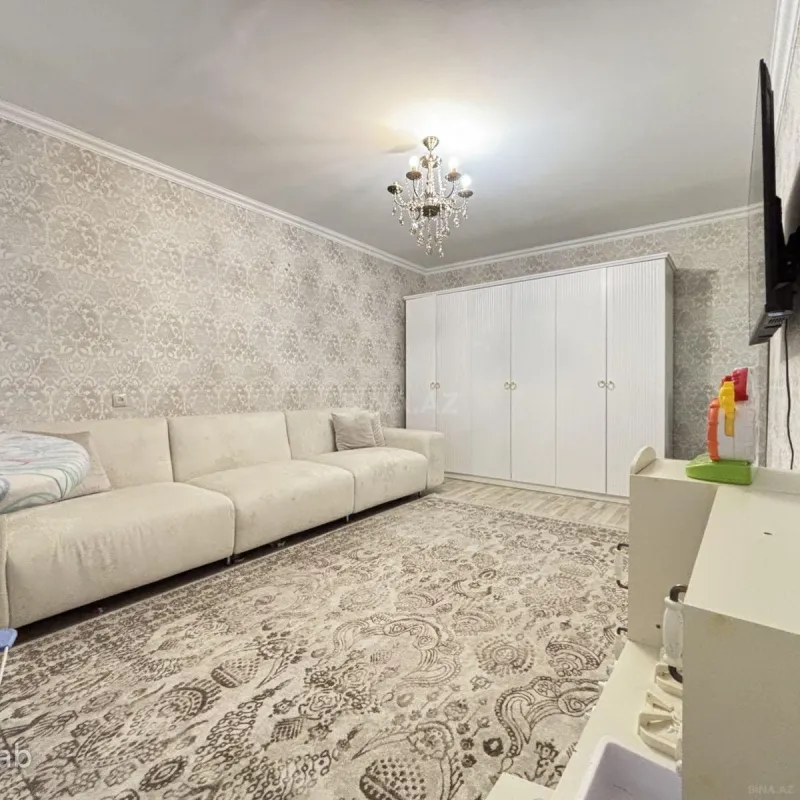 Kirayə verilir 2 otaqlı mənzil 90 m²