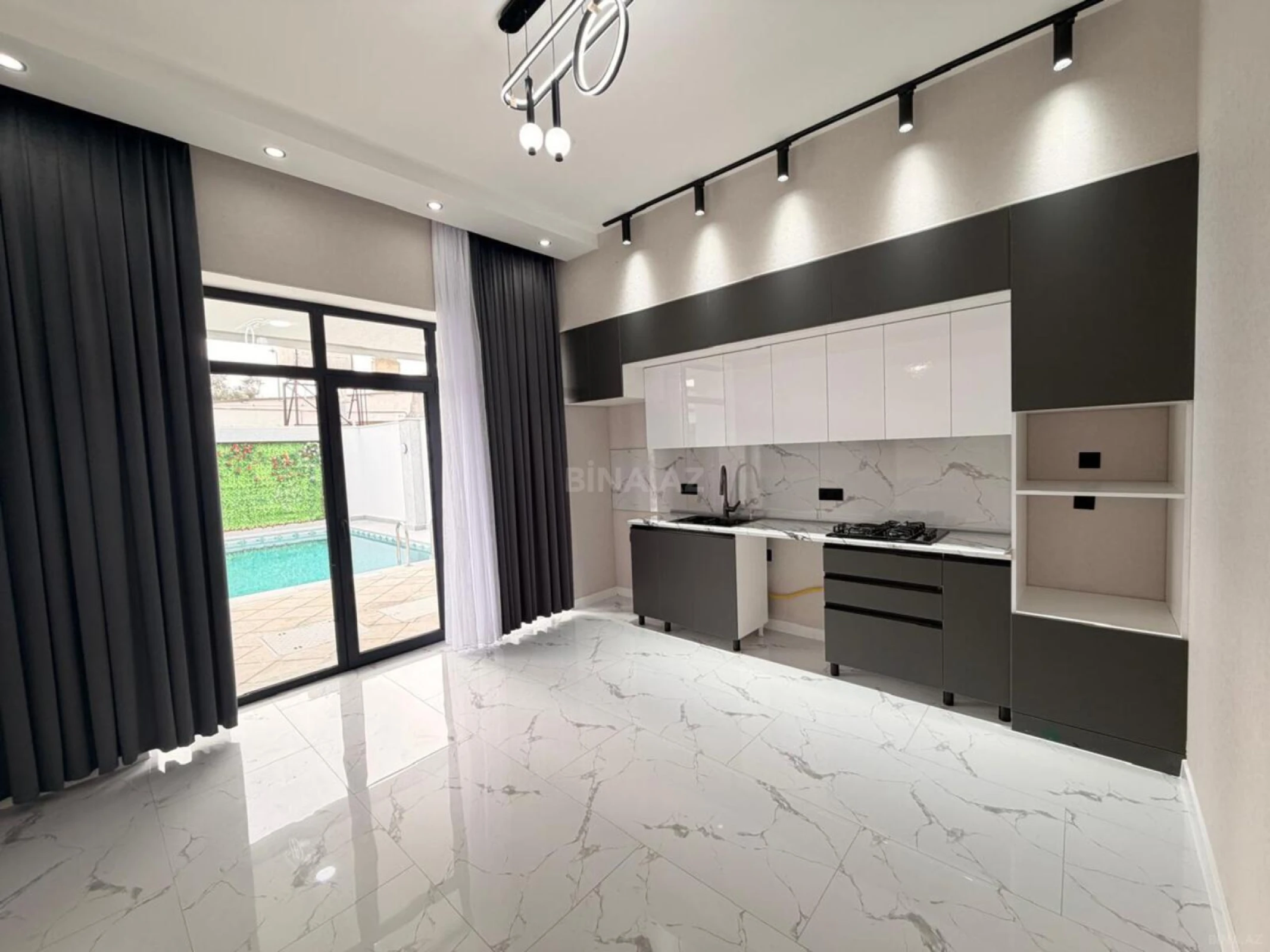 Satılır 3 otaqlı həyət evi 142 m²