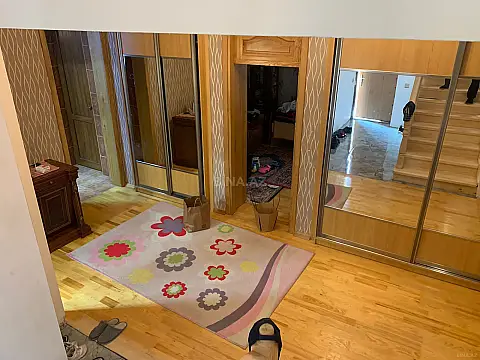 Satılır 7 otaqlı həyət evi 390 m²