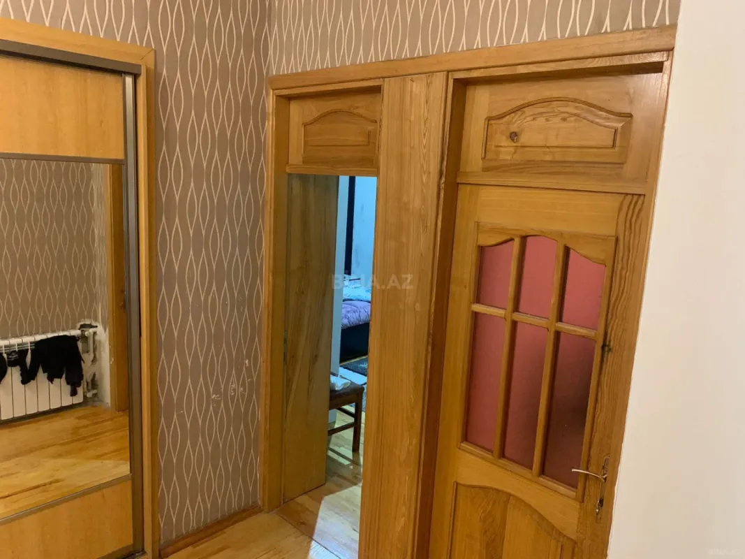 Satılır 7 otaqlı həyət evi 390 m²