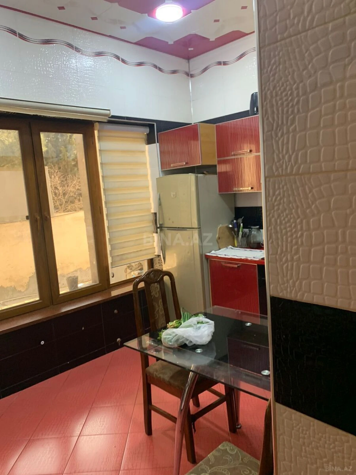 Satılır 7 otaqlı həyət evi 390 m²