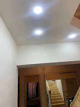 Satılır 7 otaqlı həyət evi 390 m²
