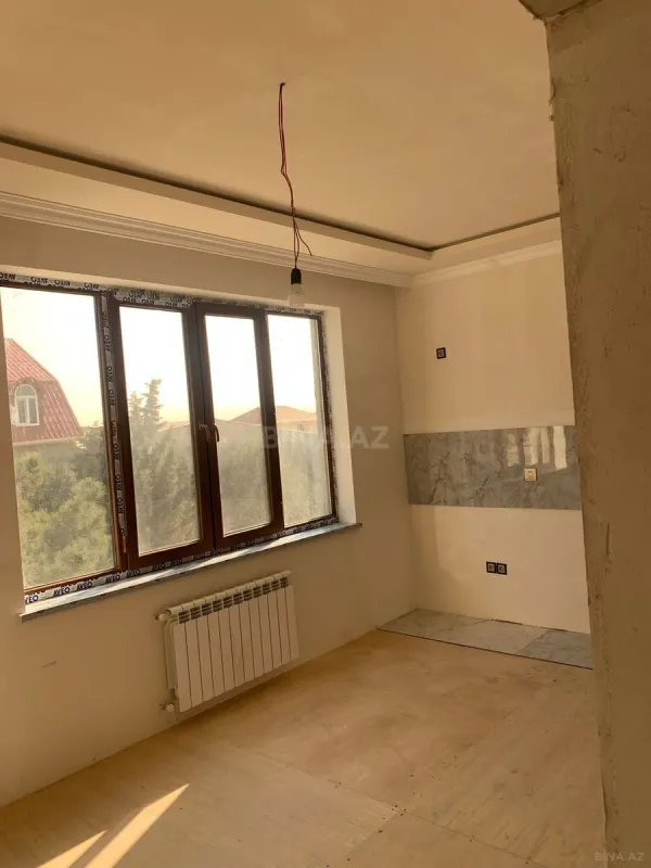 Satılır 7 otaqlı həyət evi 390 m²