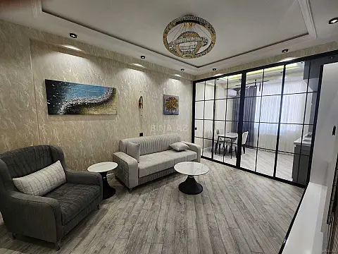 Kirayə verilir 2 otaqlı mənzil 70 m² — Bakı, Nizami 2 otaq 70.00 m²