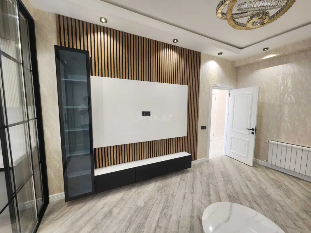 Kirayə verilir 2 otaqlı mənzil 70 m²