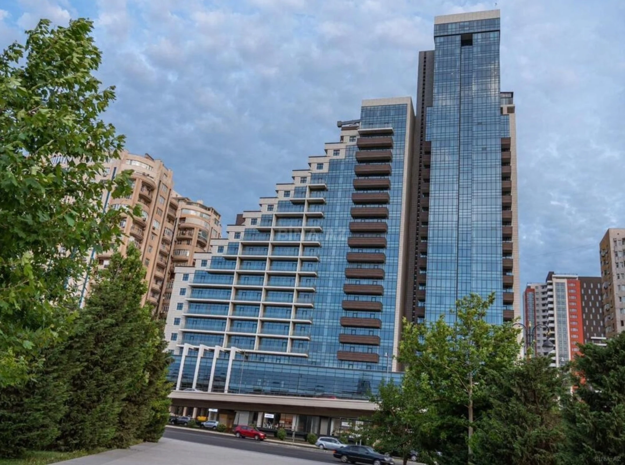 Satılır 2 otaqlı mənzil 75 m²
