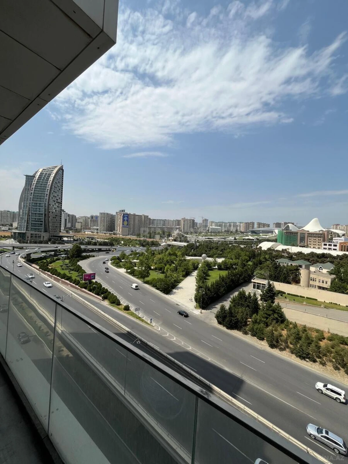 Satılır 2 otaqlı mənzil 75 m²