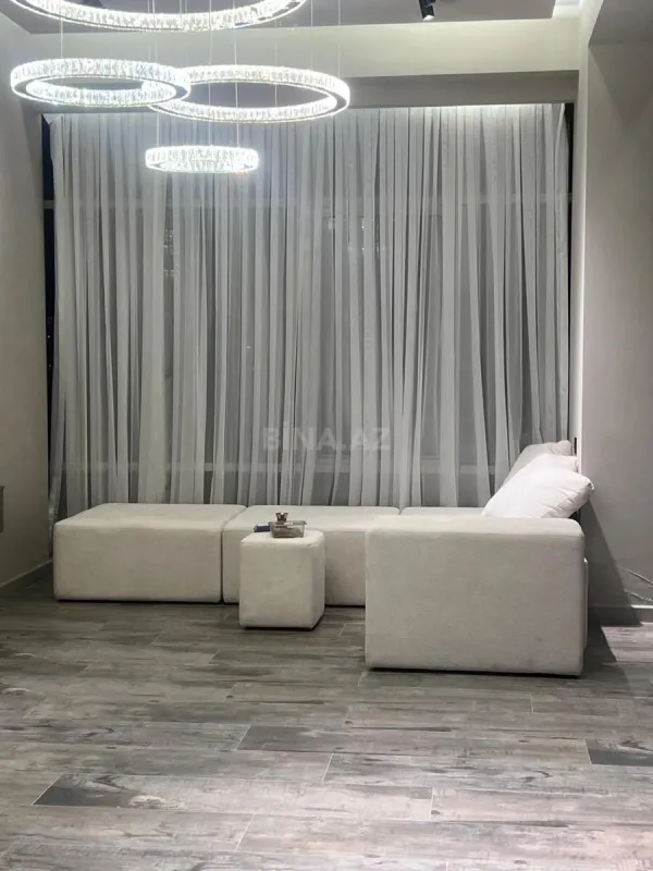 Satılır 2 otaqlı mənzil 75 m²