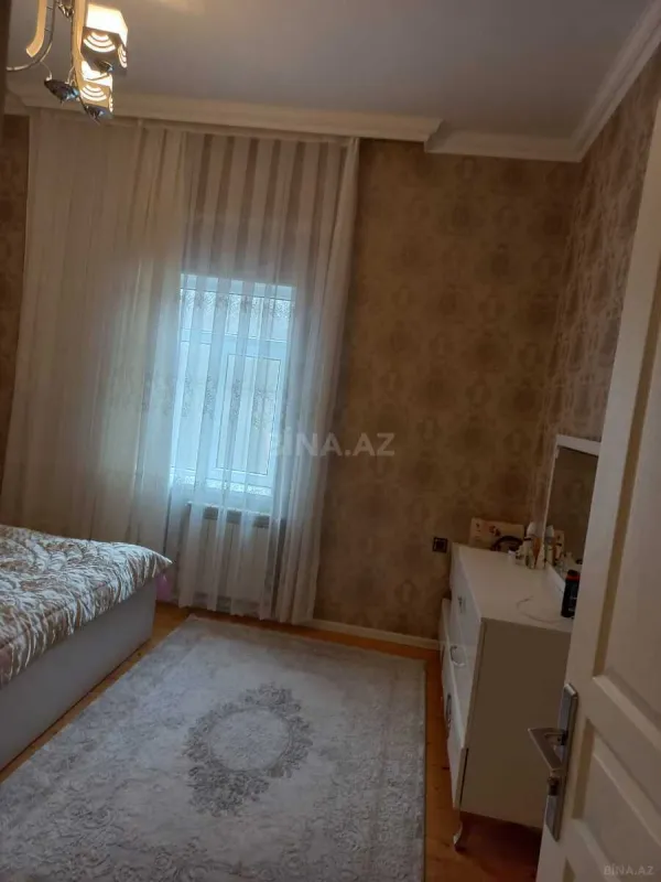 Satılır 7 otaqlı həyət evi 280 m²