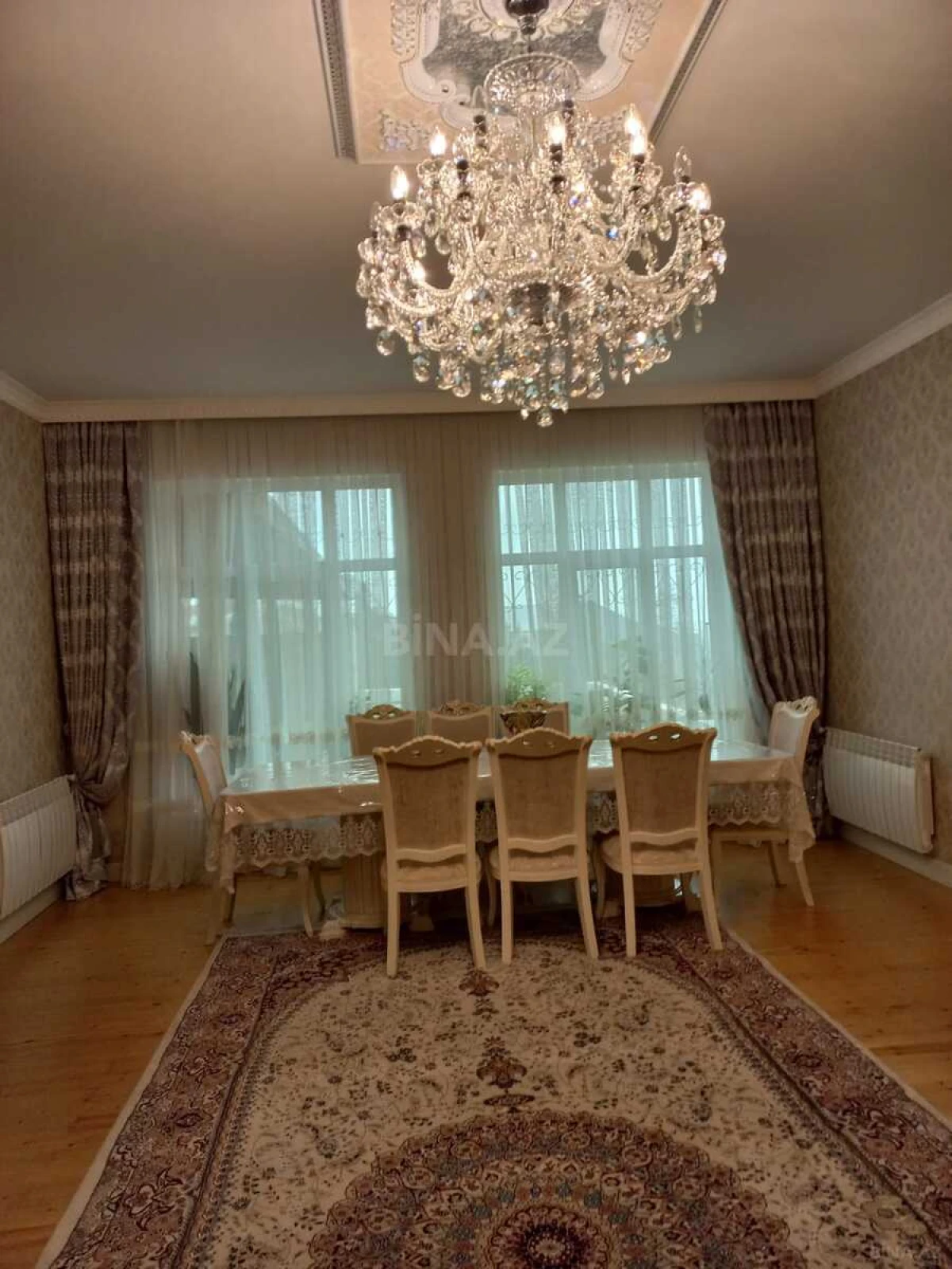 Satılır 7 otaqlı həyət evi 280 m²