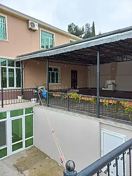 Satılır 7 otaqlı həyət evi 280 m²