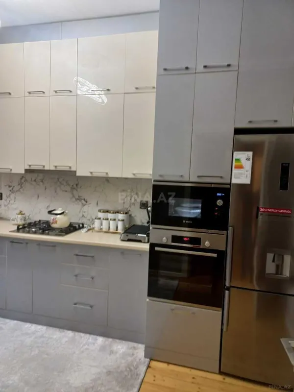 Satılır 7 otaqlı həyət evi 280 m²