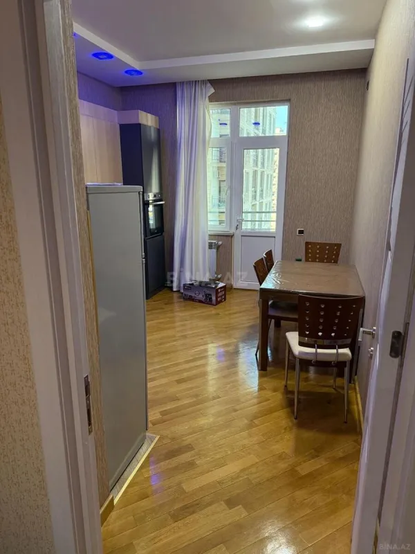 Kirayə verilir 3 otaqlı mənzil 105 m²