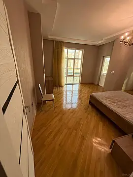 Kirayə verilir 3 otaqlı mənzil 105 m²