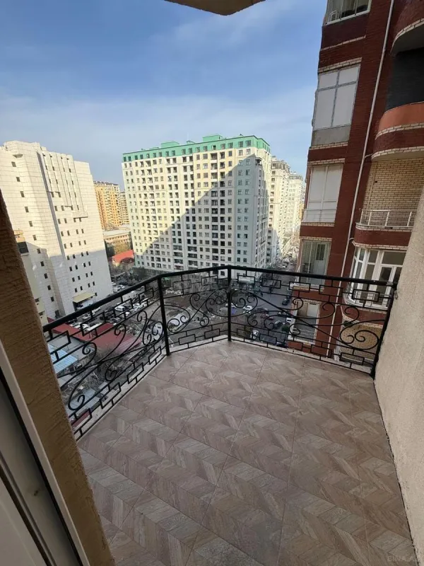 Kirayə verilir 3 otaqlı mənzil 105 m²
