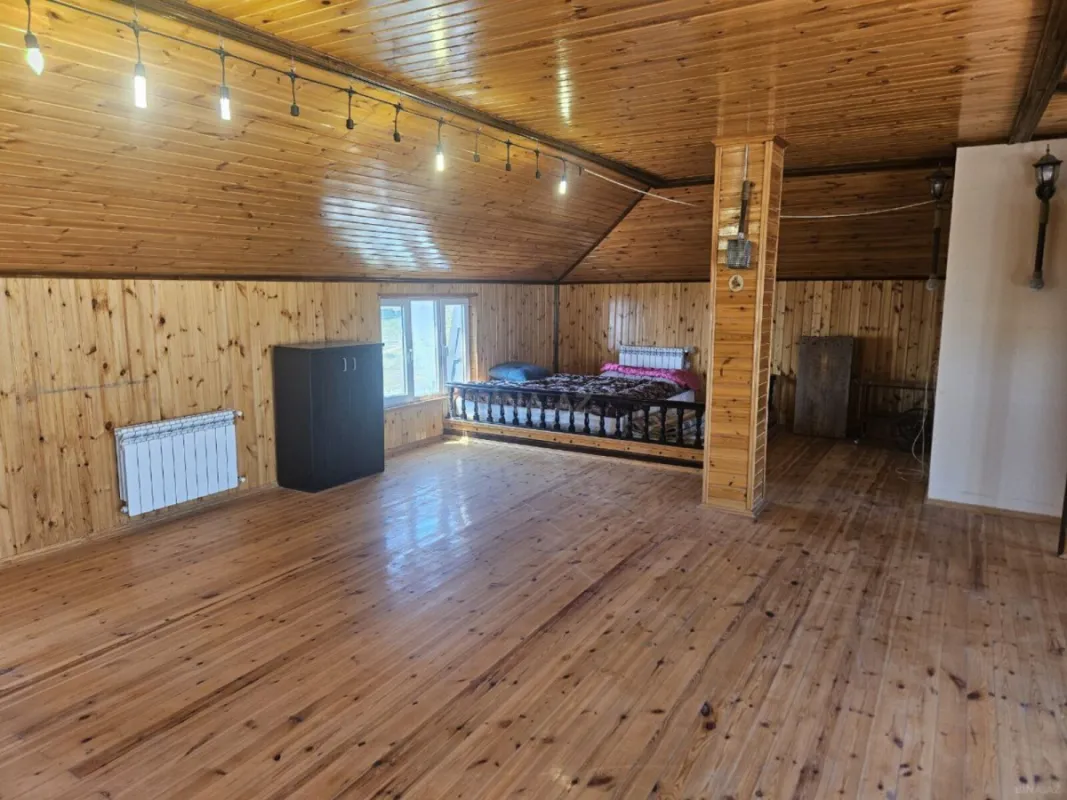 Satılır 5 otaqlı həyət evi 380 m²