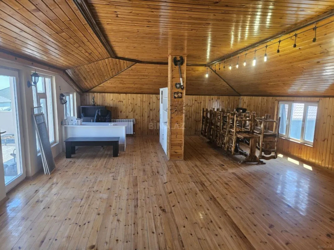 Satılır 5 otaqlı həyət evi 380 m²