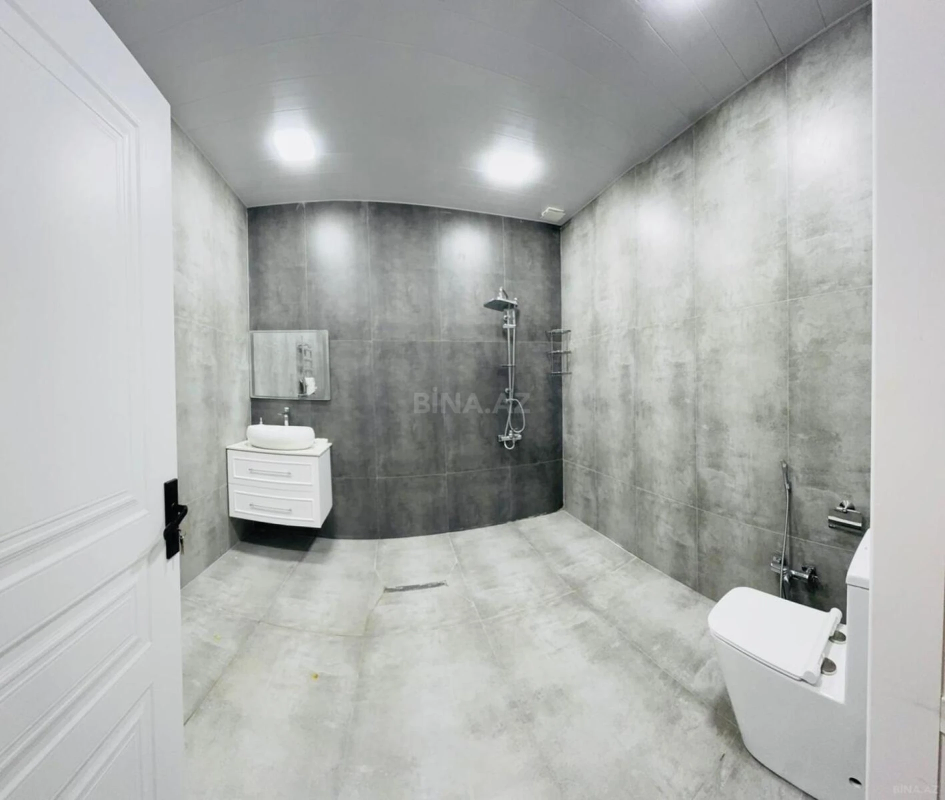 Satılır 7 otaqlı həyət evi 220 m²