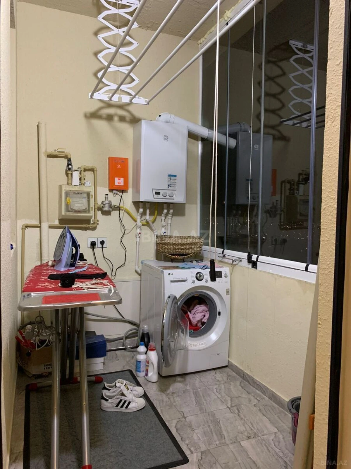 Satılır 3 otaqlı mənzil 135 m²