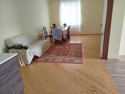 Satılır 4 otaqlı həyət evi 200 m²