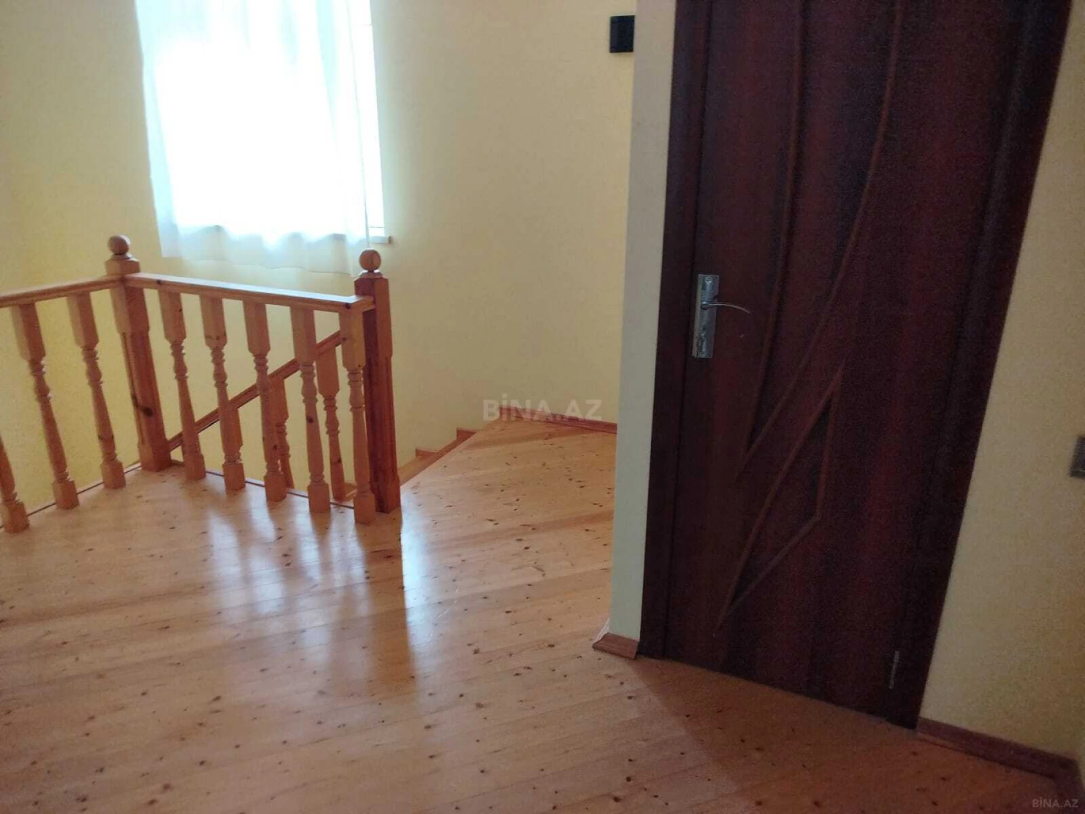 Satılır 4 otaqlı həyət evi 200 m²