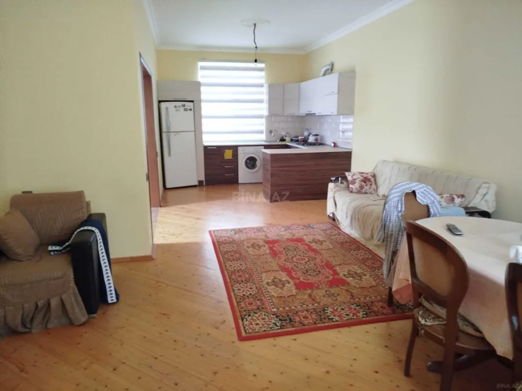 Satılır 4 otaqlı həyət evi 200 m²