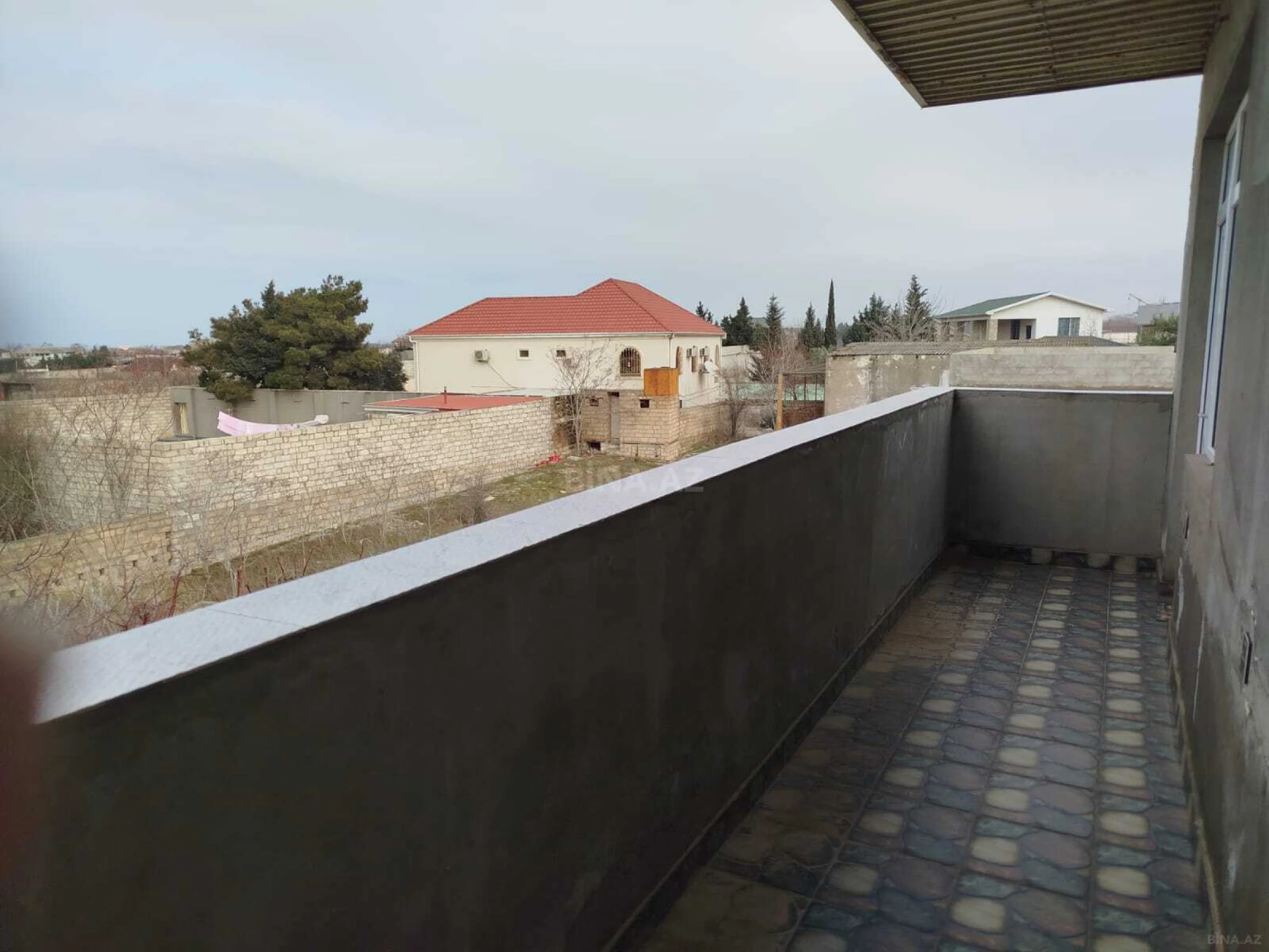 Satılır 4 otaqlı həyət evi 200 m²