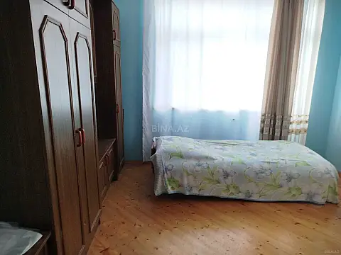 Satılır 4 otaqlı həyət evi 200 m²