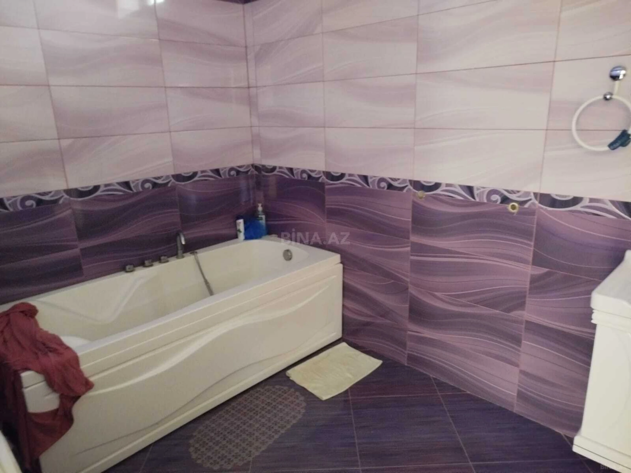 Satılır 4 otaqlı həyət evi 200 m²