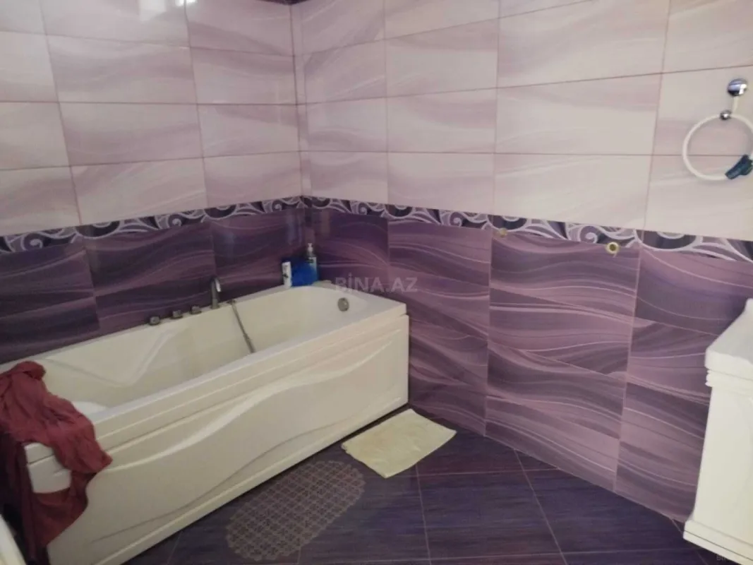 Satılır 4 otaqlı həyət evi 200 m²