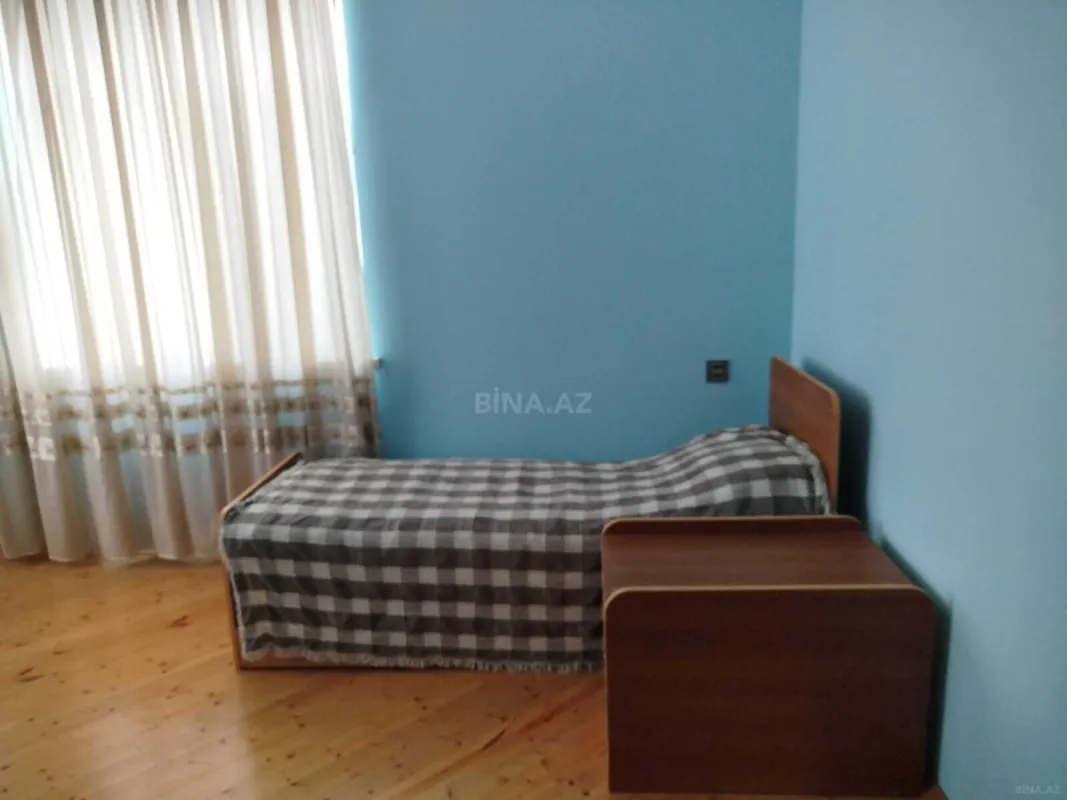 Satılır 4 otaqlı həyət evi 200 m²