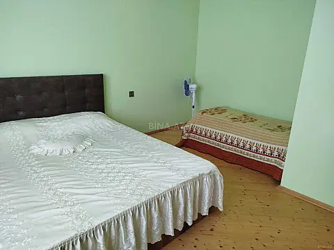 Satılır 4 otaqlı həyət evi 200 m²