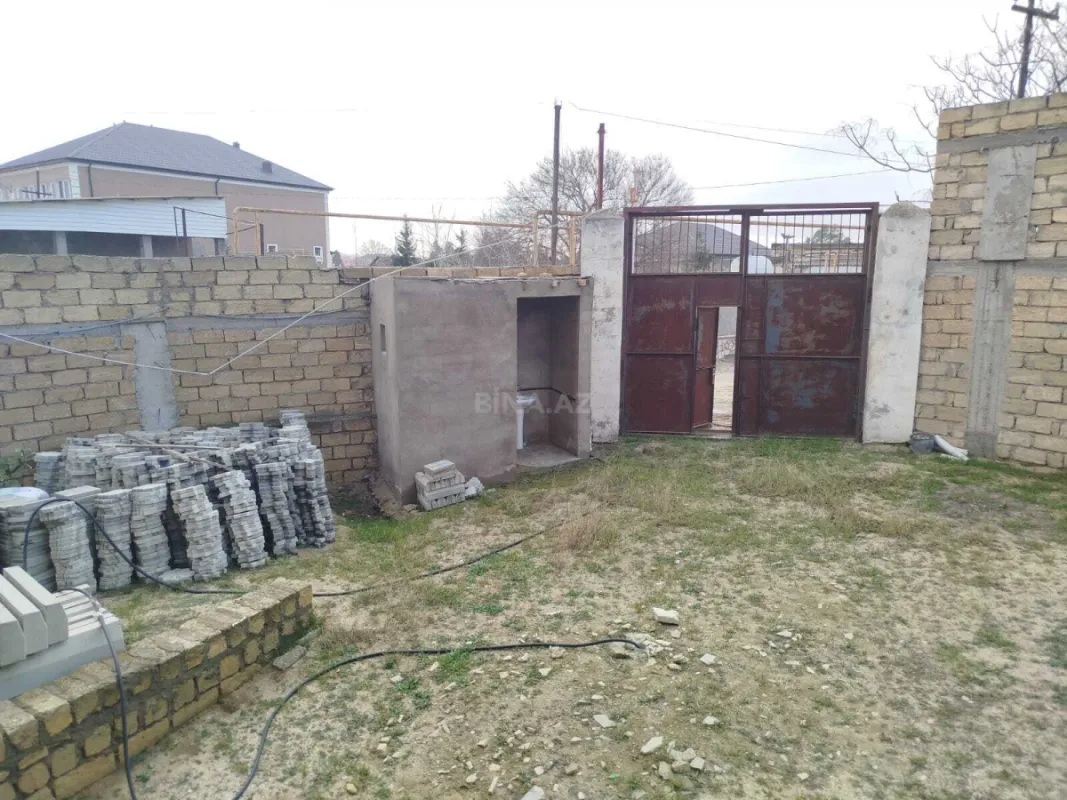 Satılır 4 otaqlı həyət evi 200 m²