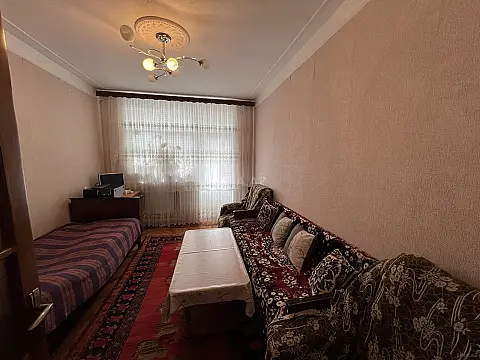 Satılır 4 otaqlı mənzil 100 m²